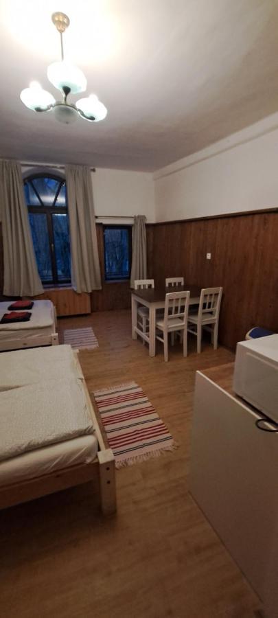 Penzion A Restaurace U Baby Subrovy Hotel Kokorin Eksteriør billede